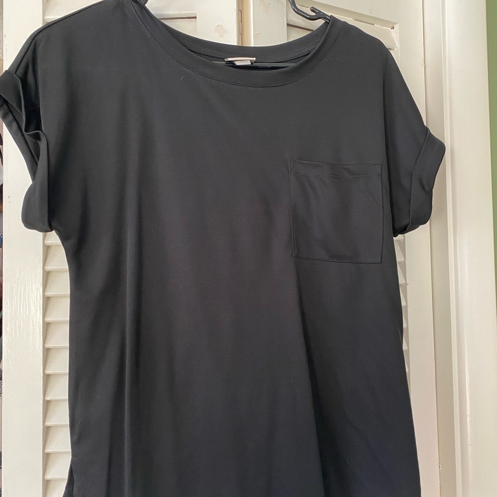 Black T-shirt